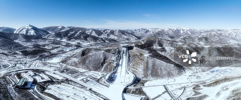 航拍河北张家口崇礼雪如意滑雪大跳台雪景图片素材