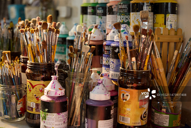 工作室内的画具图片素材