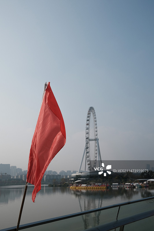 冬天里的福州晋安湖公园摩天轮图片素材