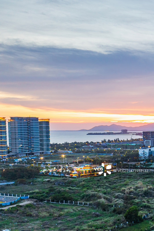 海南三亚崖州湾科技城夜景航拍图片素材