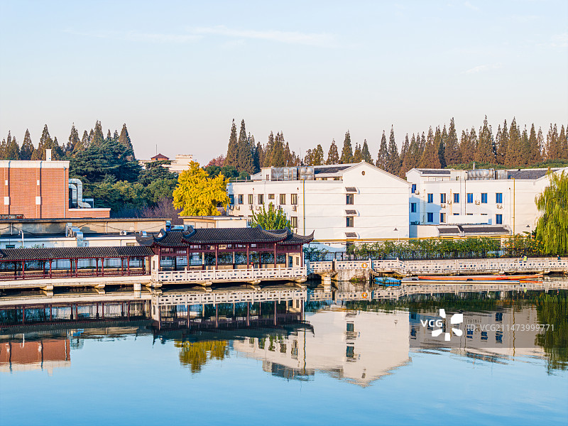 苏州大学天赐庄校区晚秋航拍图片素材