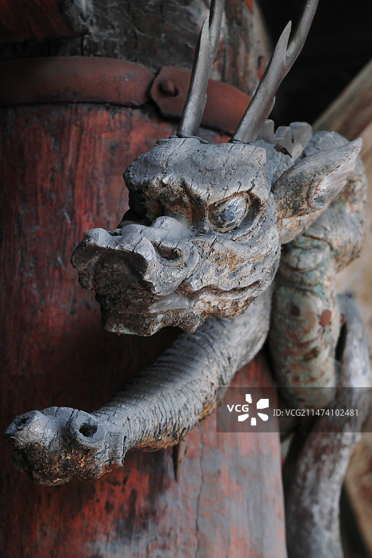 山西晋祠，霸气的木雕盘龙。图片素材