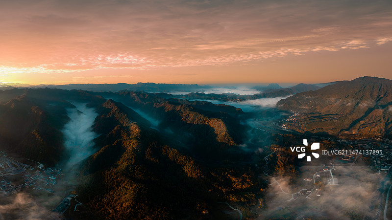 陕西秦岭金秋风光图片素材