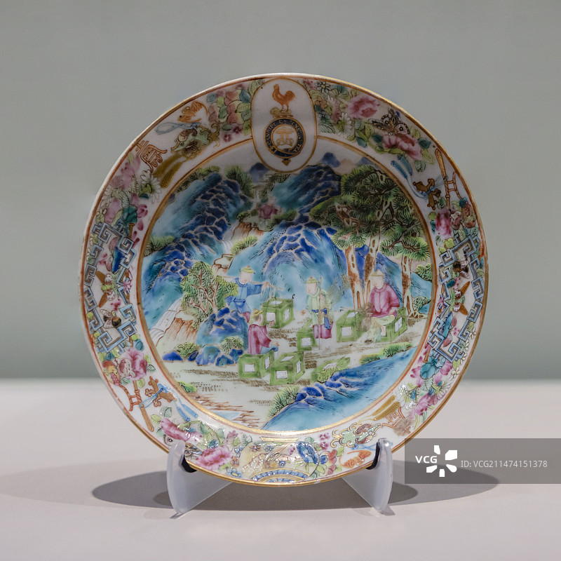 故宫茶世界-茶文化特展-广彩运茶图盘-清道光-故宫博物院图片素材