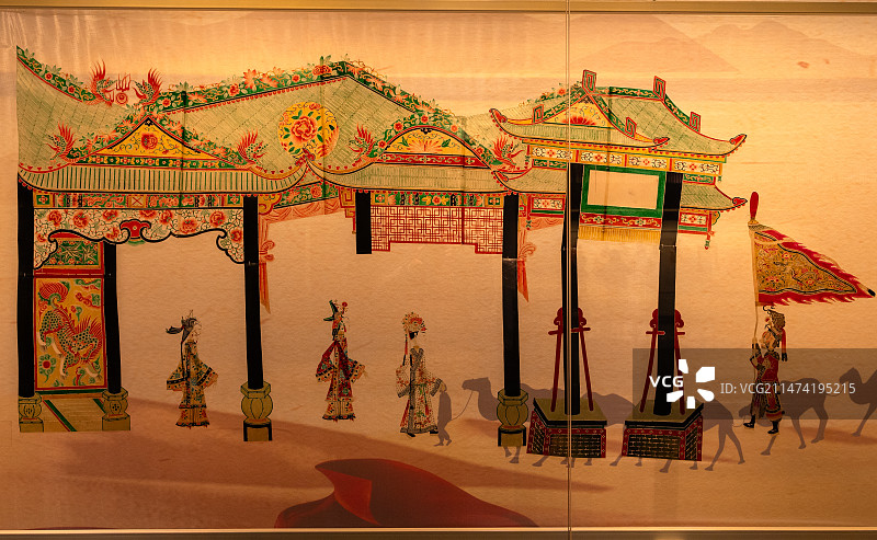 西安易俗社博物馆展出的中国皮影戏各种造型的剪纸图片素材