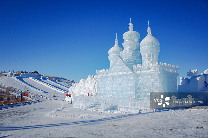 内蒙古根河额尔古纳，晶莹剔透的冰雕城堡。图片素材