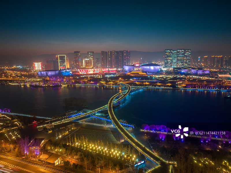 太原长风商务区夜景图片素材