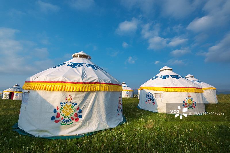 草原上的蒙古包图片素材