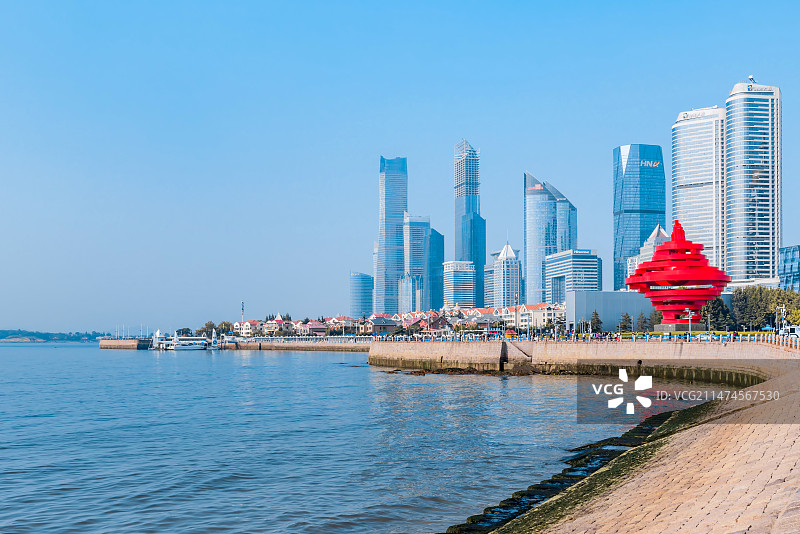 中国山东青岛五四广场海岸线风光图片素材