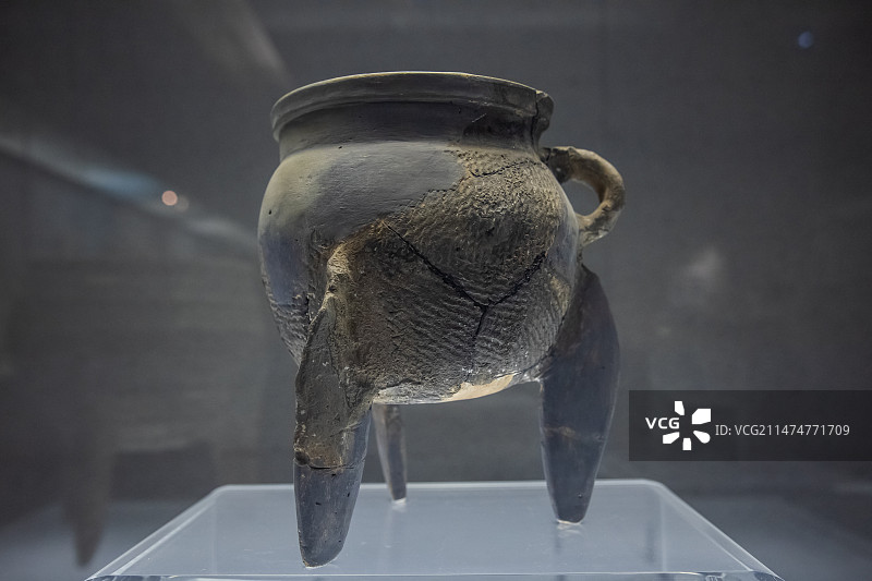 河南省洛阳博物馆陶鼎夏代公元前21世纪-前1600年偃师二里头遗址出土图片素材