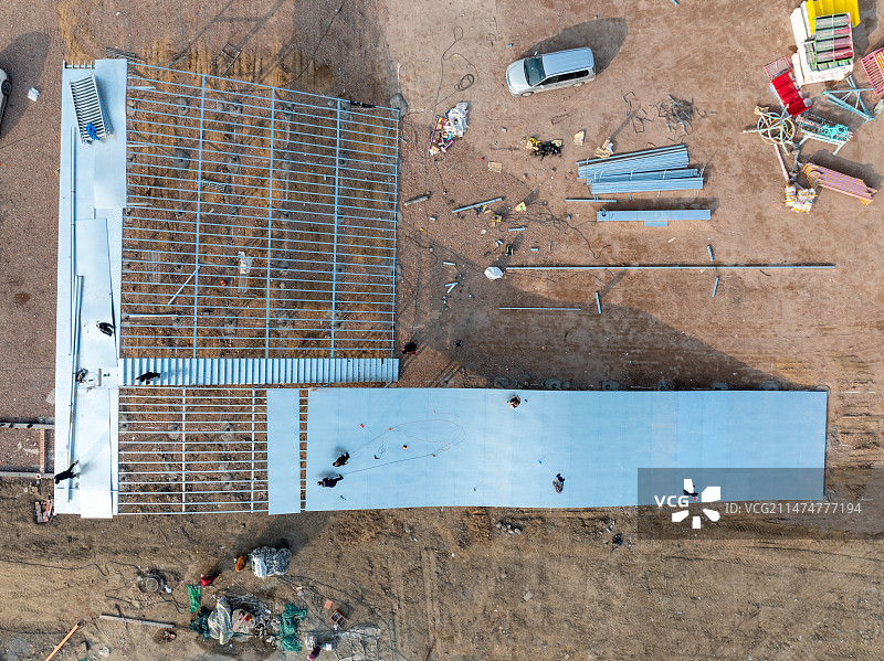 周口沙颍河公园游乐设施安装施工场景图片素材