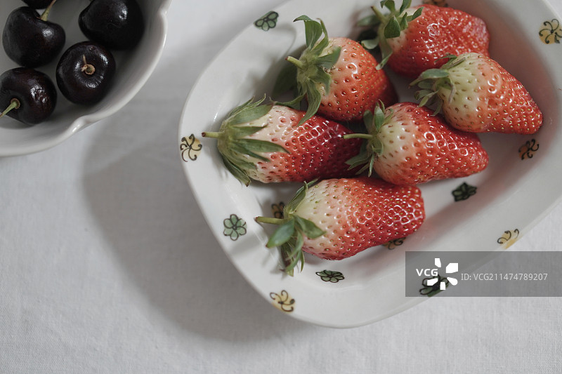 漂亮的草莓图片素材