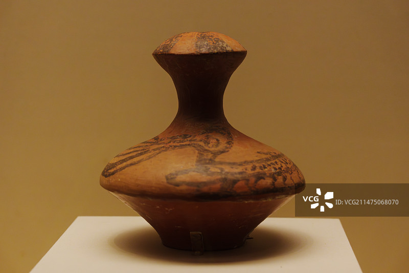 鱼鸟纹彩陶壶，中国国家博物馆图片素材