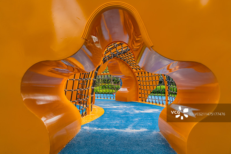 社区里的儿童乐园图片素材