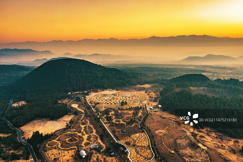 航拍云南腾冲火山地热国家地址公园风光图片素材