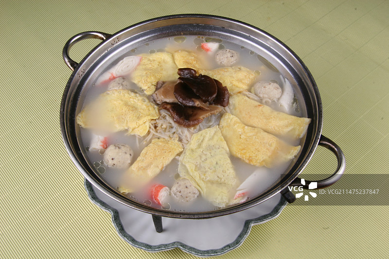 什锦锅仔蛋饺图片素材