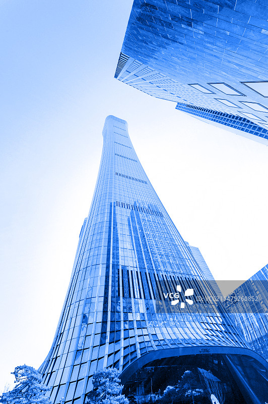 北京国贸CBD建筑群低角度仰拍图片素材