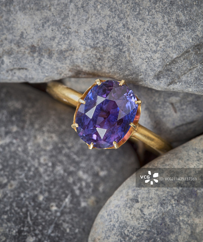 东方紫水晶戒指图片素材