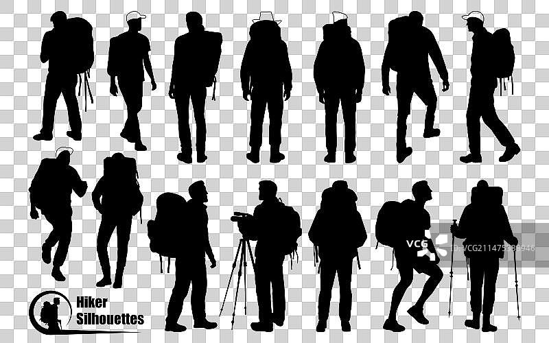 在山中徒步的男女图片素材