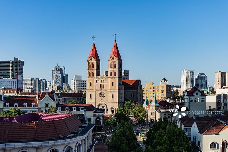 青岛圣弥厄尔大教堂图片素材