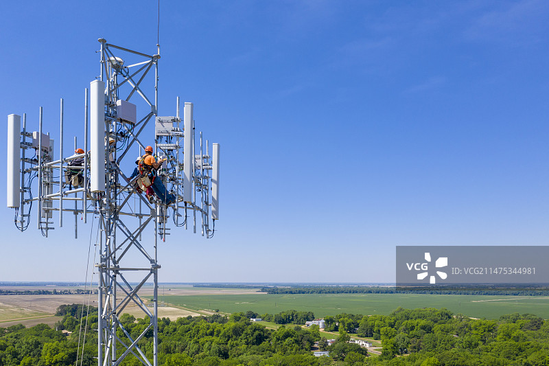 美国移动电话桅杆维护图片素材