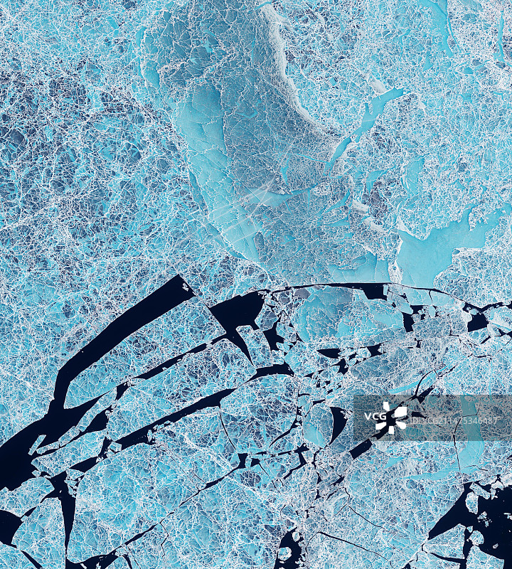 西伯利亚沿岸夏季北极海冰图片素材