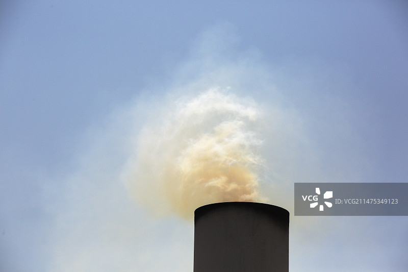 跨海峡渡轮的排放物图片素材