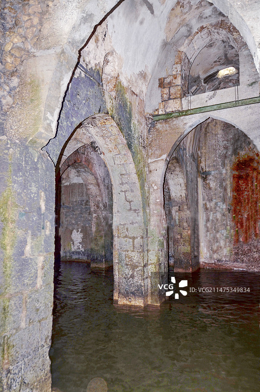 以色列拉姆拉的拱门水池图片素材