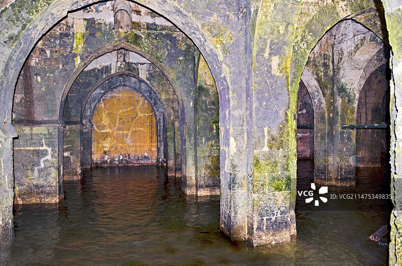 以色列拉姆拉的拱门水池图片素材