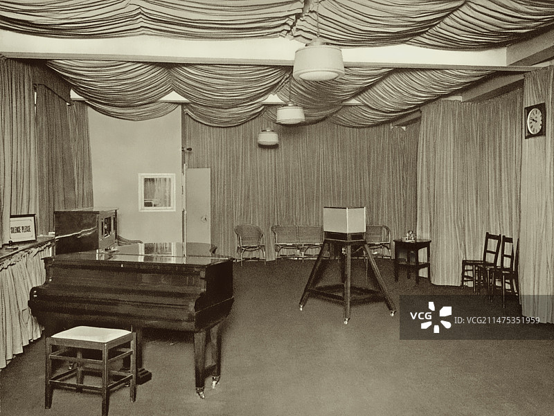 早期BBC广播工作室图片素材