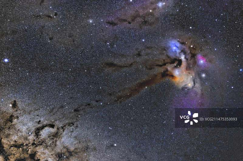 蛇夫座ρ星云和分子云，光学图像图片素材