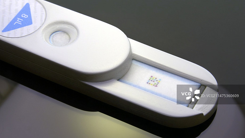 诊断设备上的加密货币锚点图片素材