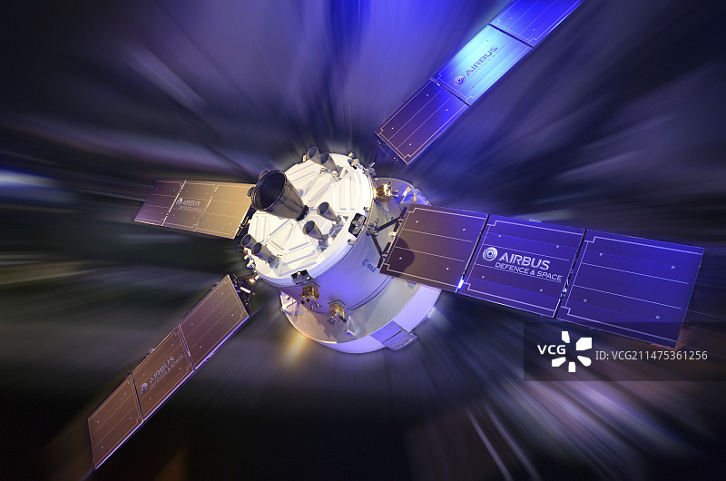 猎户座飞船与欧空局服务舱图片素材