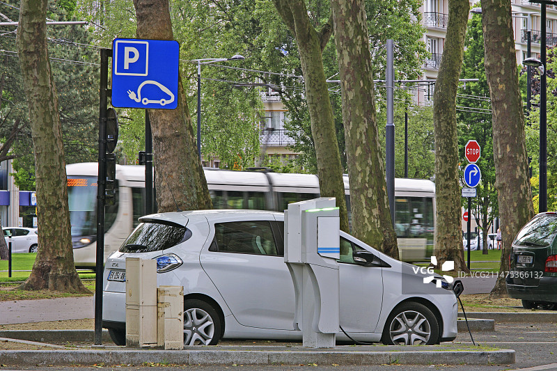 电动汽车充电图片素材
