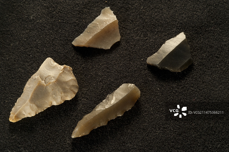 La Draga新石器时代遗址出土的燧石箭头图片素材