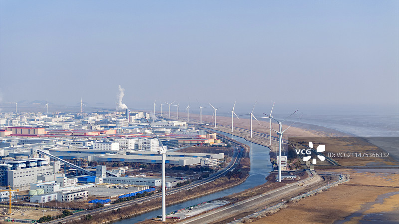 钱塘江边的风车图片素材