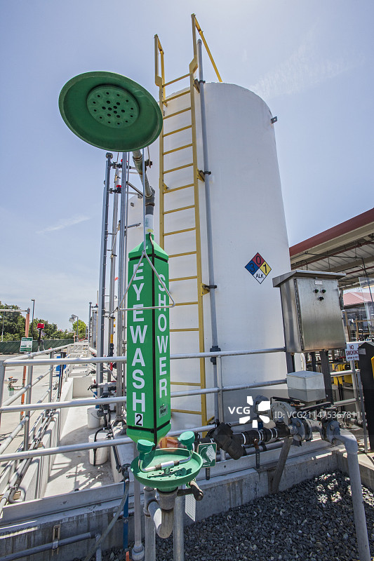 美国加州水处理设施的紧急淋浴图片素材