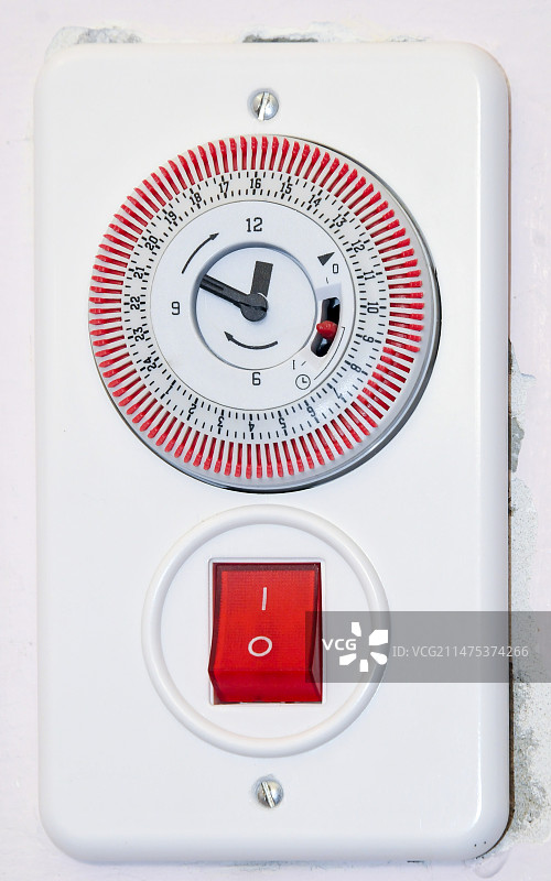 带定时的热水锅炉开关图片素材