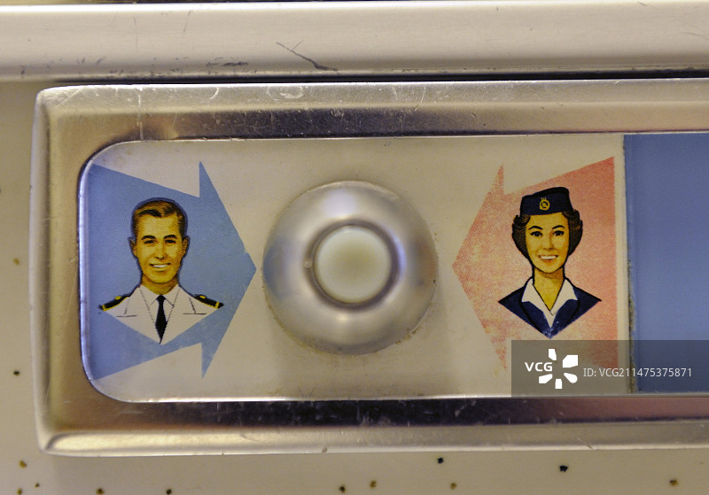 私人飞机上的服务员呼叫按钮图片素材