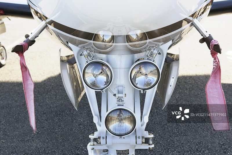 起落架前轮灯图片素材