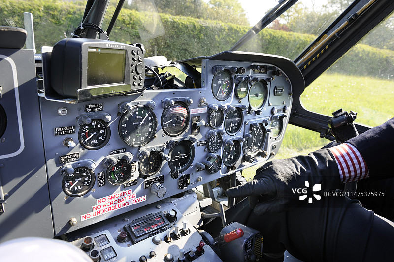 韦斯特兰黄蜂Mk-1B直升机驾驶舱图片素材