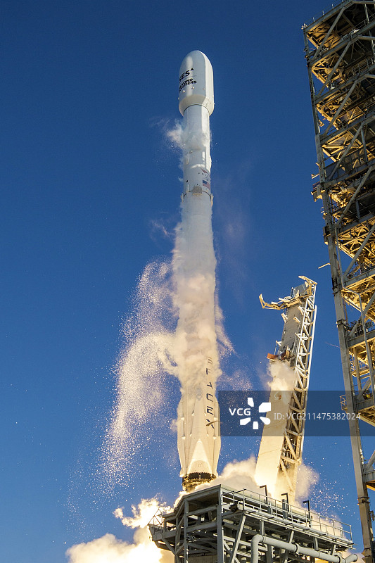 SpaceX火箭首次重复使用，2017年3月图片素材