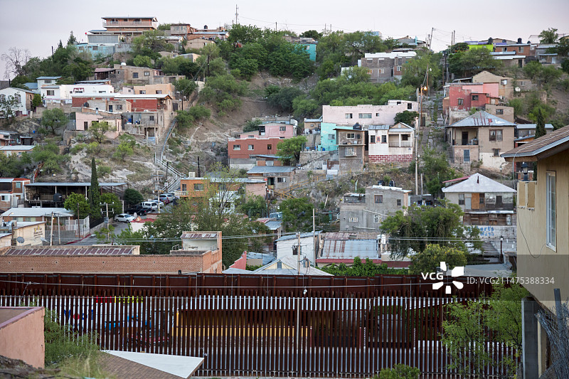 美国亚利桑那州美墨边境围栏图片素材