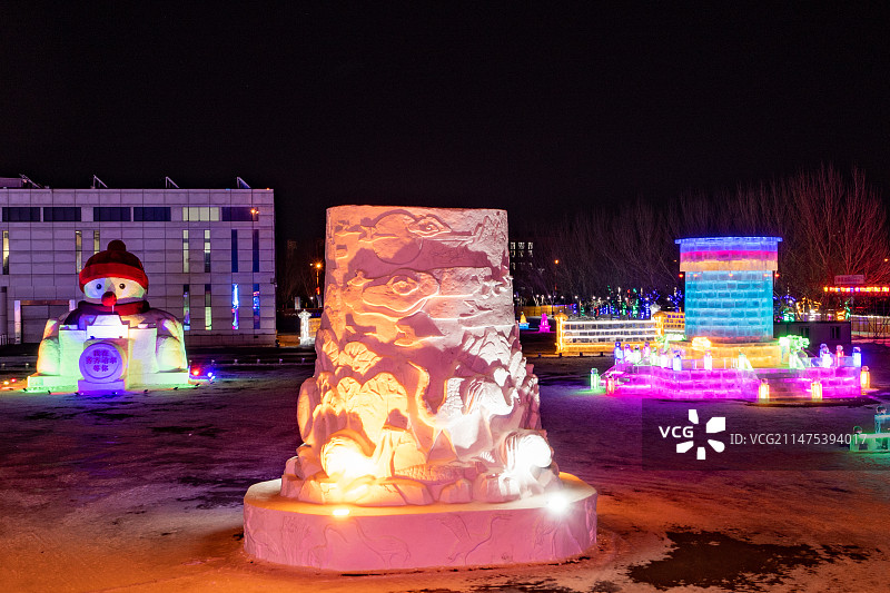 丹顶鹤冰雪梦幻王国图片素材