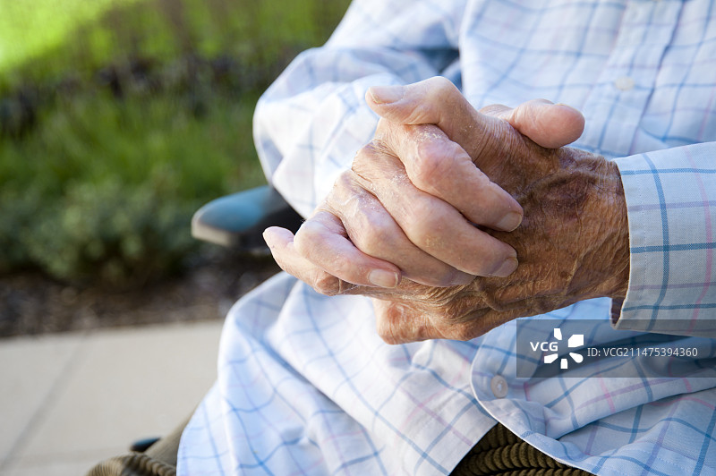老年男人的手图片素材