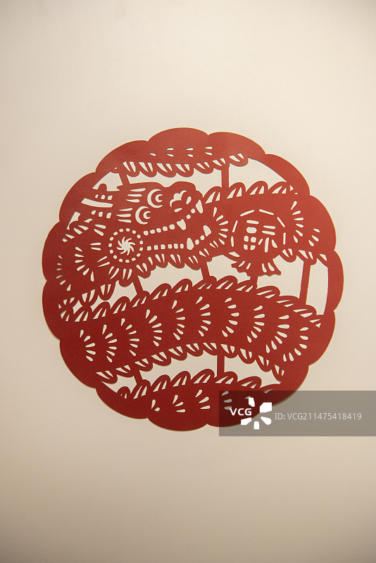 龙年贴纸窗花剪纸图片素材