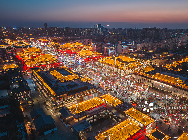 航拍西安大唐不夜城蓝调夜景城市风光图片素材