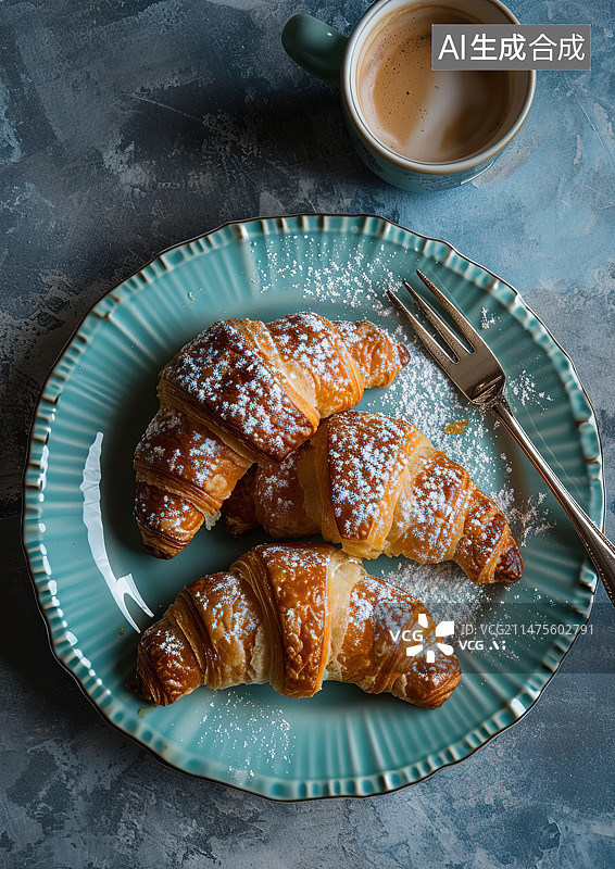 【AI数字艺术】就在桌子上盘子里的牛角面包的正上方图片素材