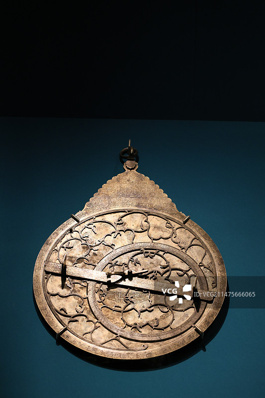 故宫博物院璀璨波斯伊朗文物精华展星盘图片素材