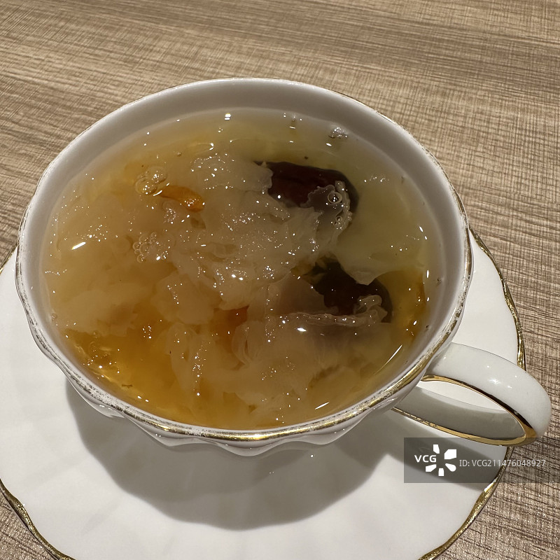 一杯银耳羹图片素材
